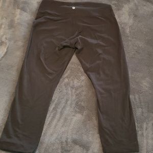 Lululemon Black Wunder Under Crop